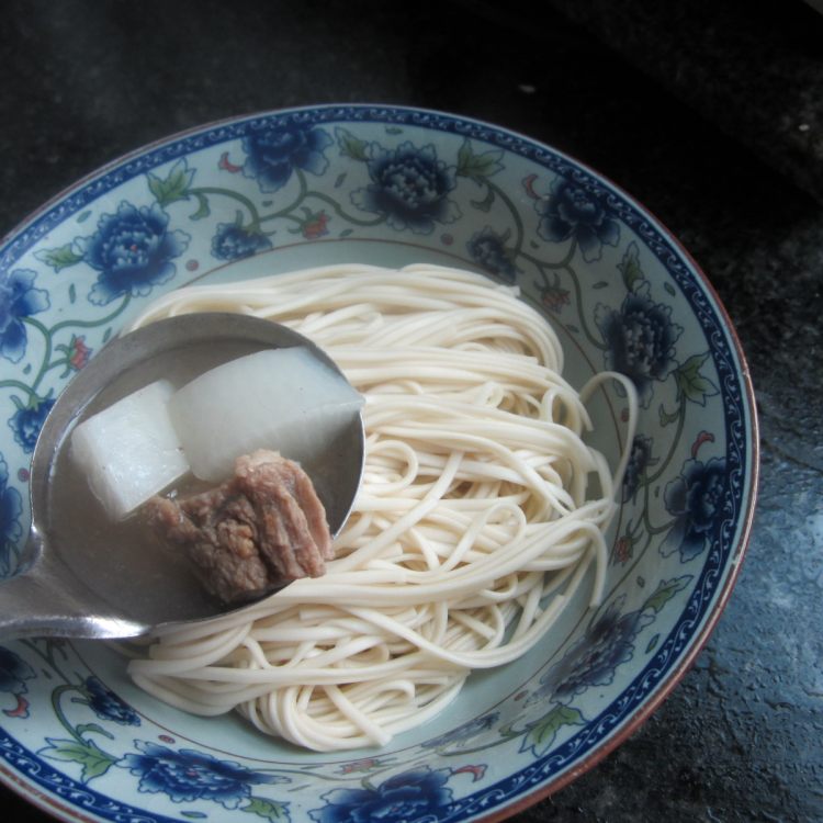 牛肉萝卜面步骤7