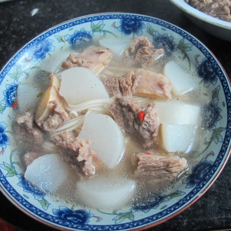 牛肉萝卜面步骤8