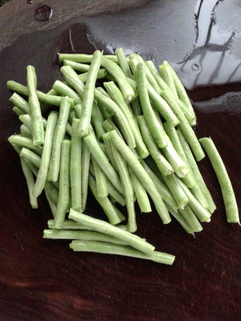 豆角炒木耳步骤3