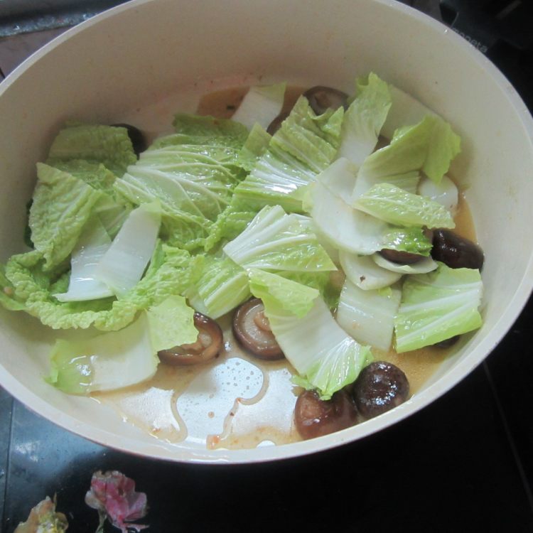 白菜煮香菇步骤6