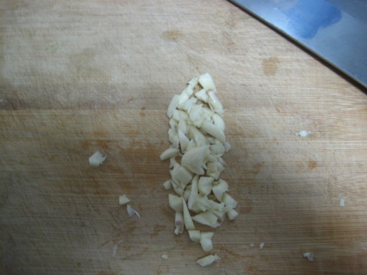 蒜蓉炒茼蒿步骤2