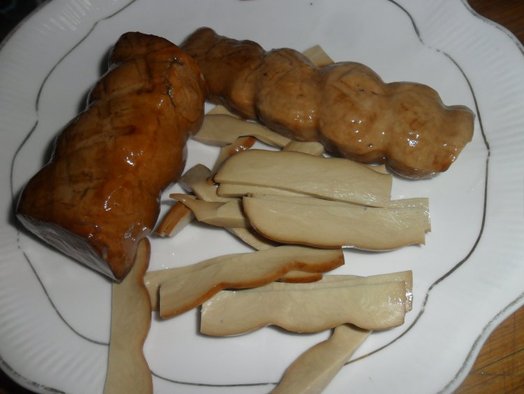 香芹炒五香豆卷步骤1