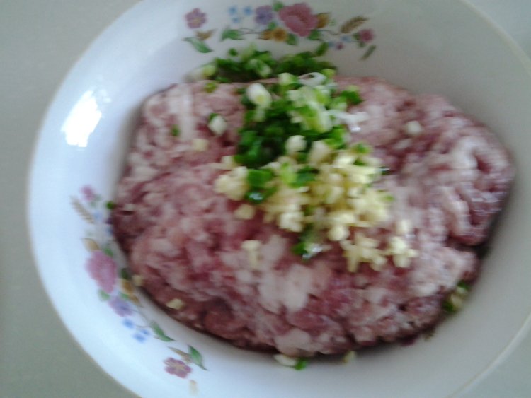 荠菜肉馅步骤2