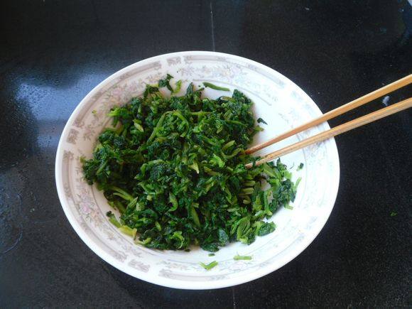 虾皮拌芹菜叶步骤9
