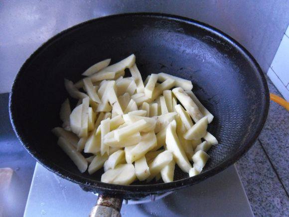 芹菜炖土豆步骤3