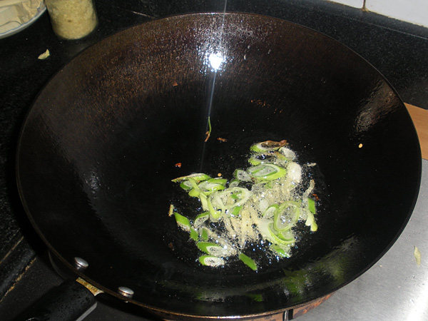 辣味西芹豆腐条步骤7