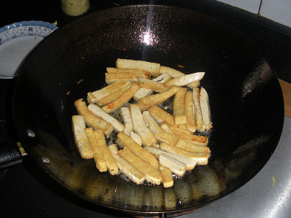 辣味西芹豆腐条步骤9