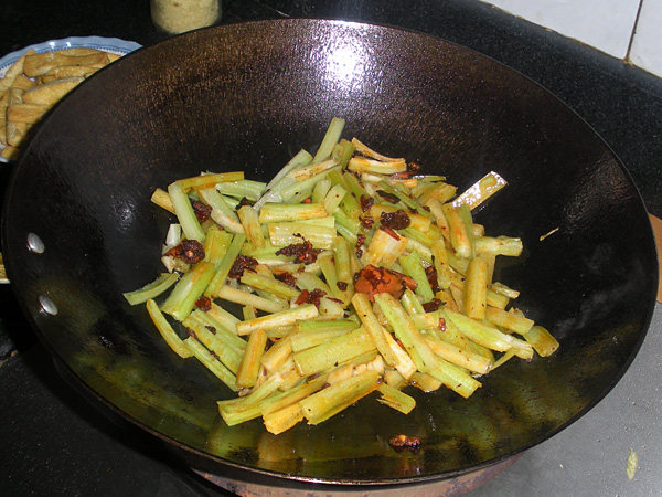 辣味西芹豆腐条步骤13