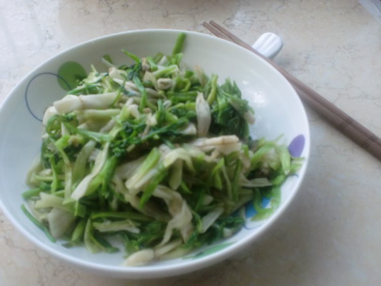凉拌水芹菜步骤7