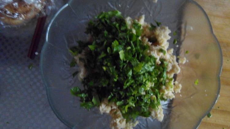 豆渣芹菜叶丸子步骤2