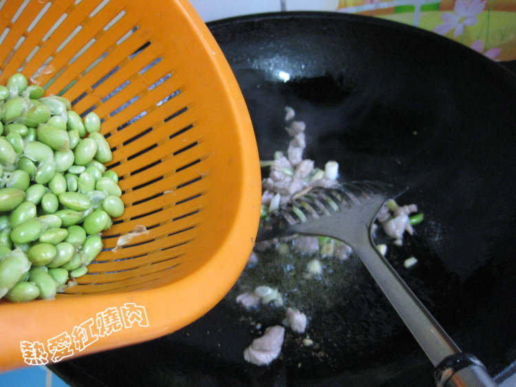 芦笋炒毛豆步骤5