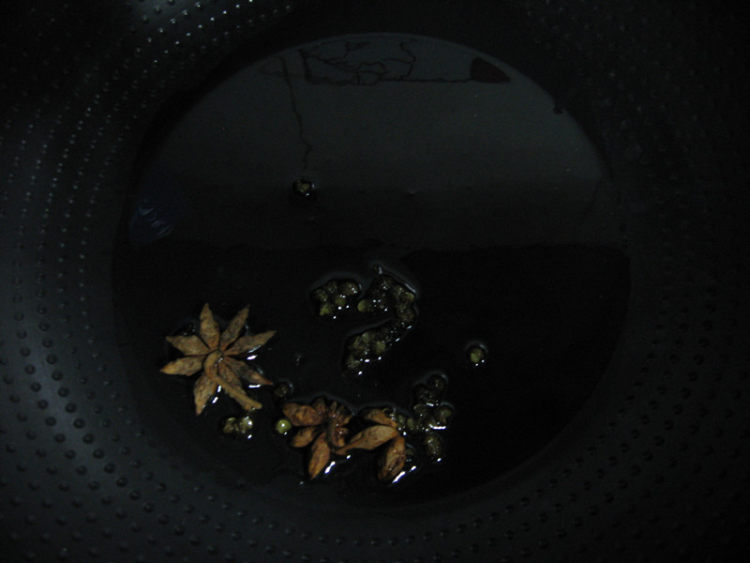 芹菜拌花生步骤5