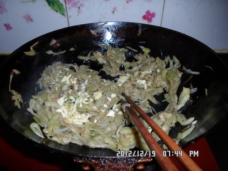 蒜香茄丝步骤10