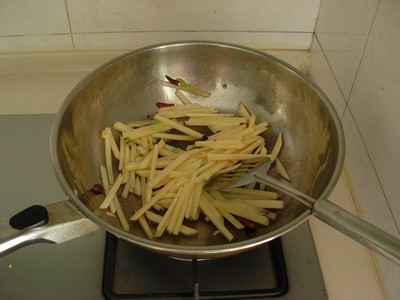 西芹土豆步骤5