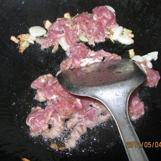 芹菜炒瘦肉步骤5