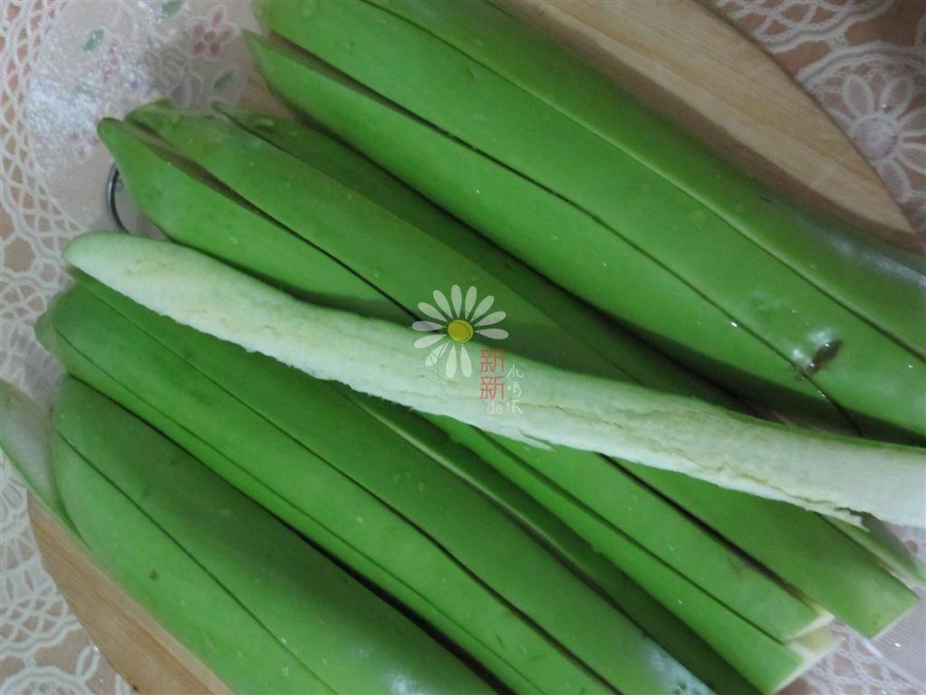 凉拌蒸茄子步骤1