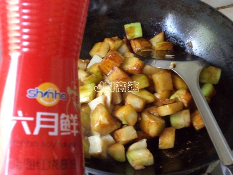 酱香地三鲜步骤11