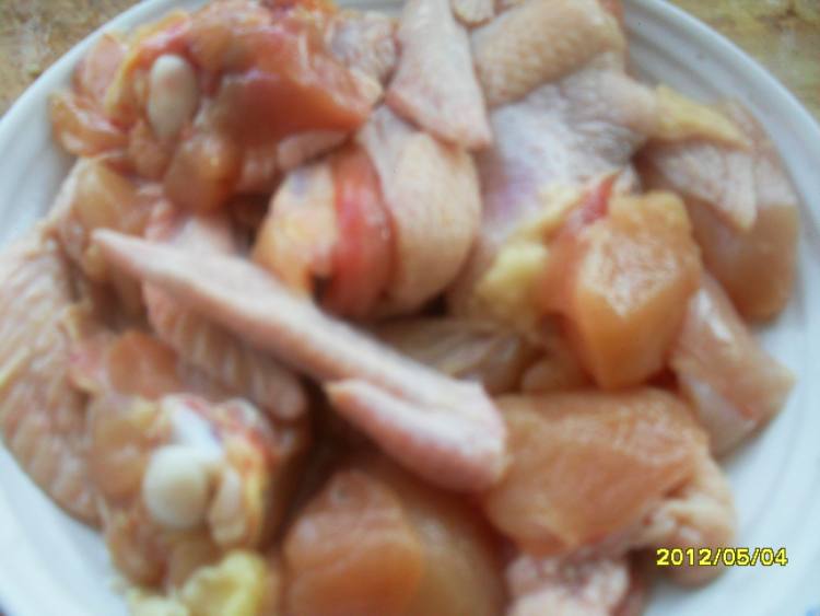 茄子炖鸡肉步骤2