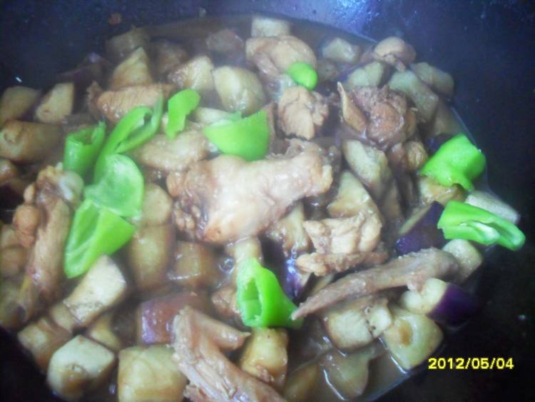 茄子炖鸡肉步骤11