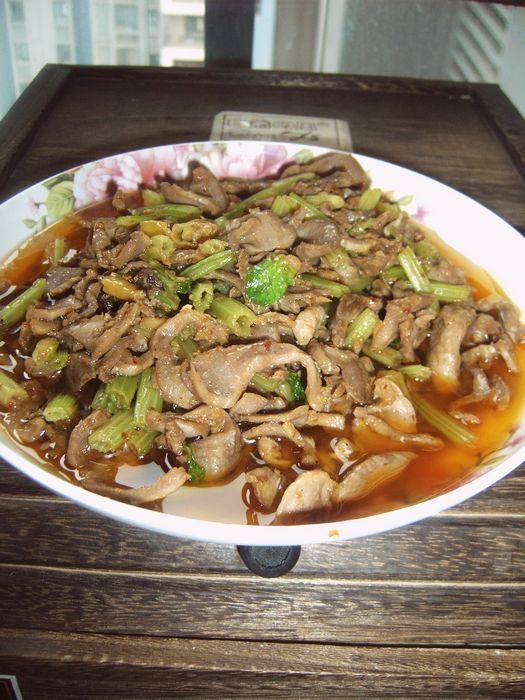 芹菜炒鸡胗步骤5