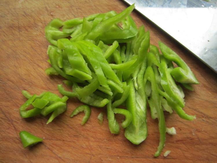 尖椒茄丝步骤2