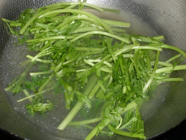 高汤茼蒿步骤4