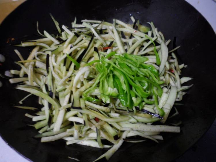 素炒茄子步骤5