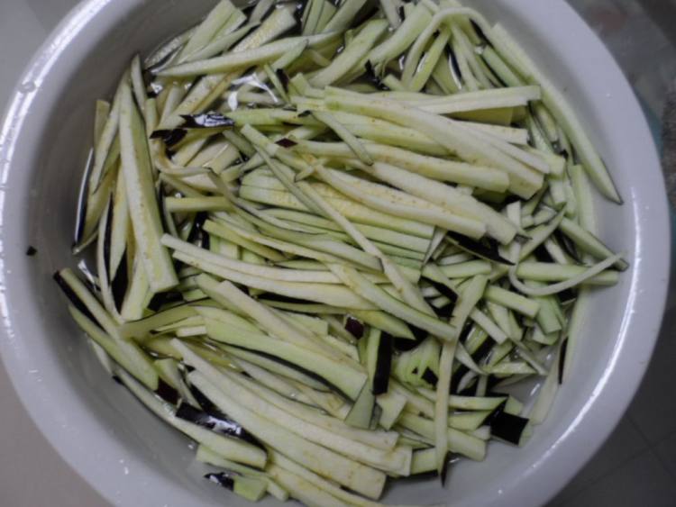 素炒茄子步骤3