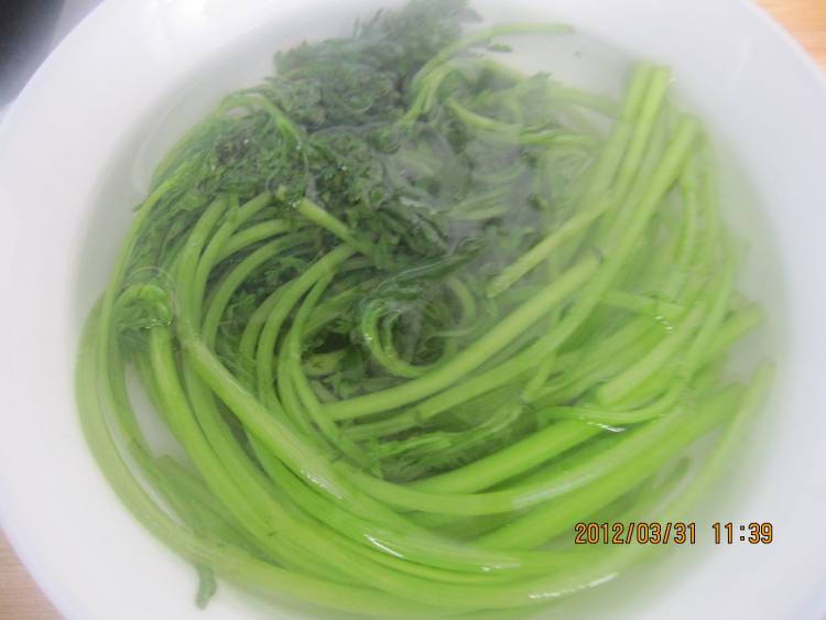 蒜蓉茼蒿步骤3