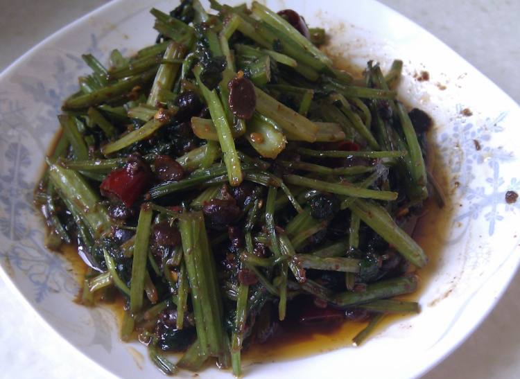 豆豉芹菜步骤5