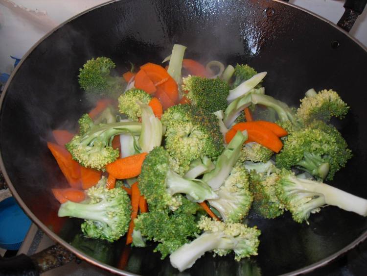西兰花炒肉糜步骤5