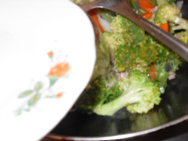 西兰花炒肉糜步骤6