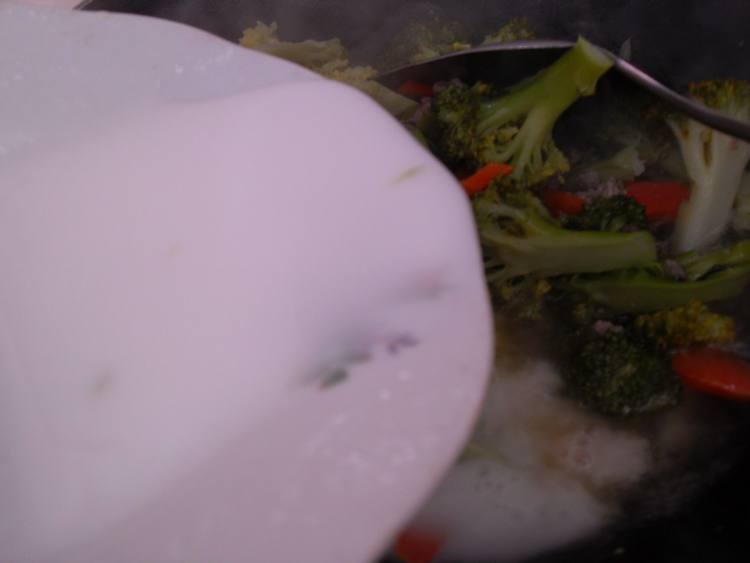 西兰花炒肉糜步骤8