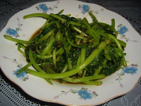 蒜蓉辣酱炒茼蒿步骤7