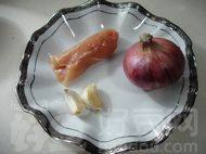 洋葱炒鸡肉步骤1