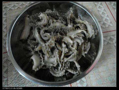 芹香牛肚步骤1
