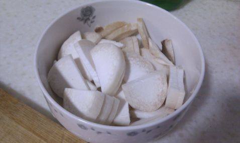 芹菜杏鲍菇步骤2