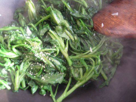蒜末茼蒿步骤6