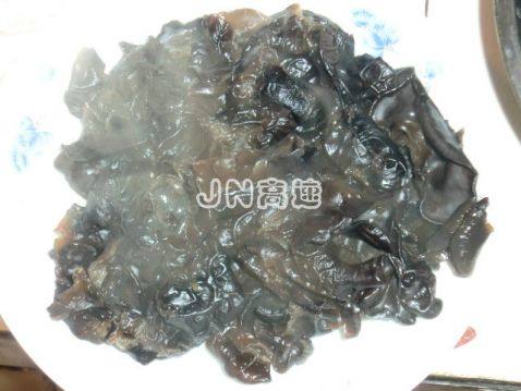 双仁秋耳拌西芹步骤12
