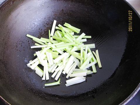 芹菜什锦条步骤3