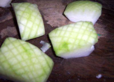 素菜荤吃的红烧冬瓜步骤1