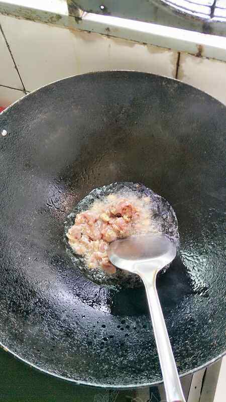 青椒杏鲍菇炒肉步骤7