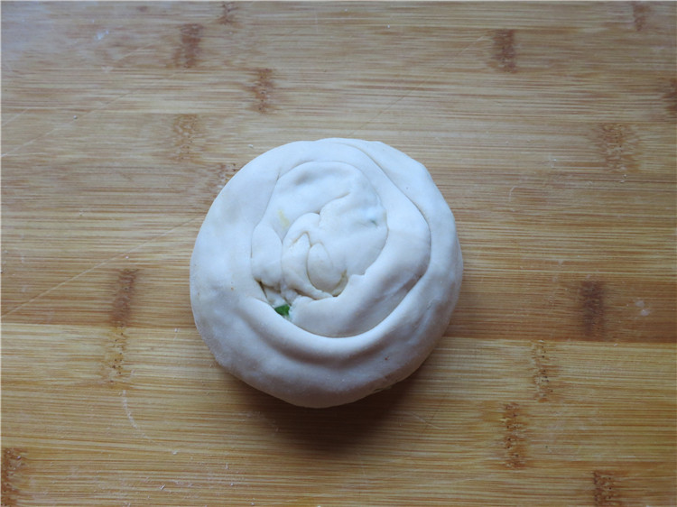 鸡油葱花饼步骤13