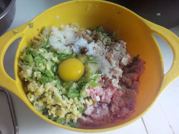 白萝卜鲜肉水饺步骤5