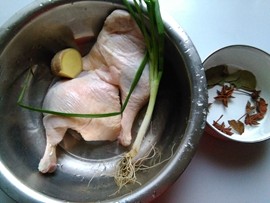 酱鸭腿#本味家乡菜#步骤1