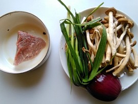茶树菇牛柳步骤1
