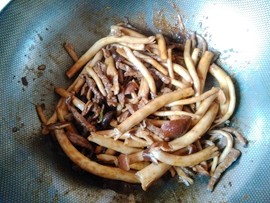 茶树菇牛柳步骤8
