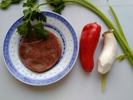 三色牛柳步骤1