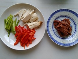三色牛柳步骤2