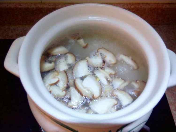 海味香菇粥步骤5